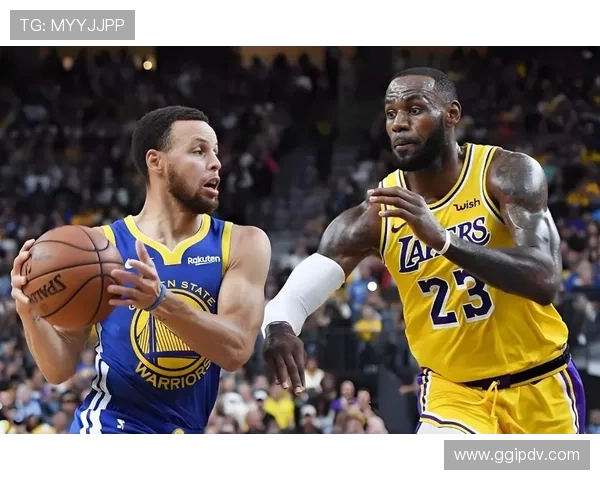 詹姆斯领衔湖人强势反弹西部格局再生变数引热议季后赛前景受关注